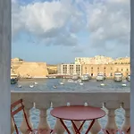 Beautiful Seafront 2 Bedroom With Breath-taking Views Bbri1-1 *