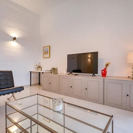 Beautiful Seafront 2 Bedroom With Breath-taking Views Bbri1-1 דירה